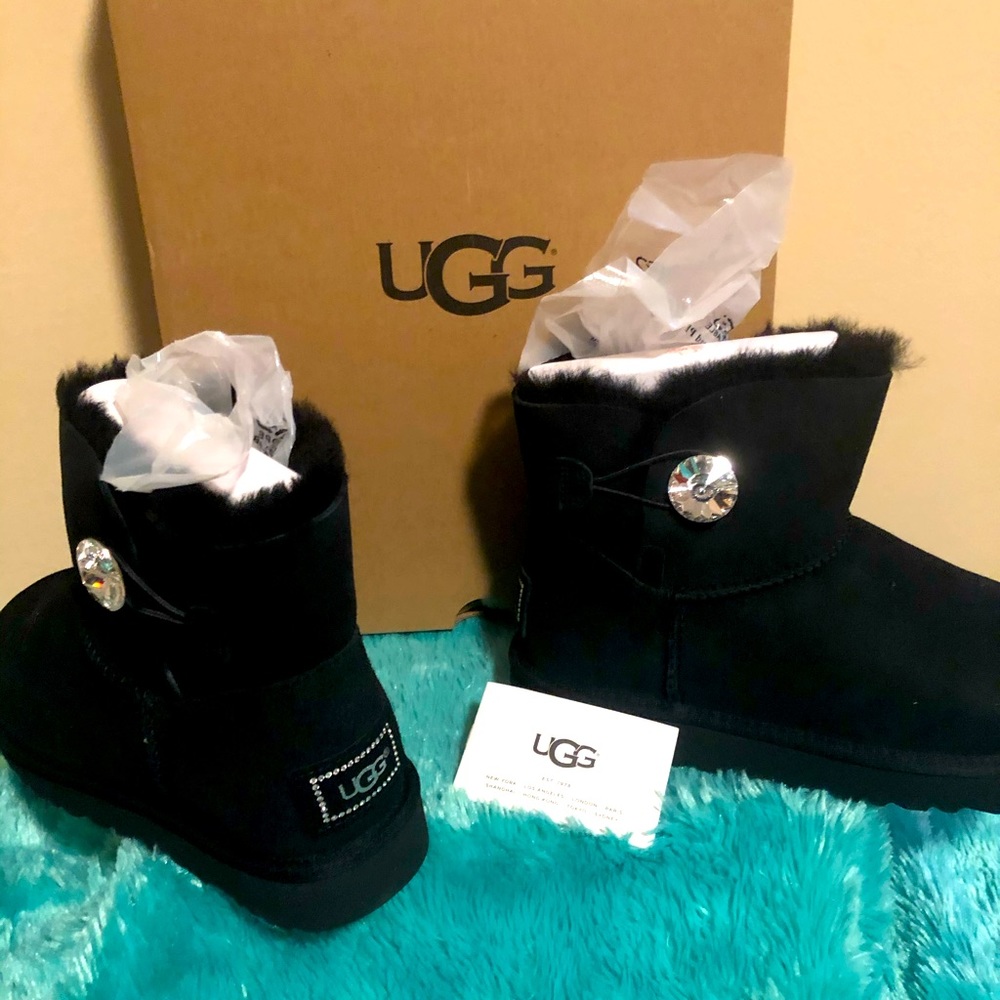 UGG BAILEY BUTTON BLING BOOT!